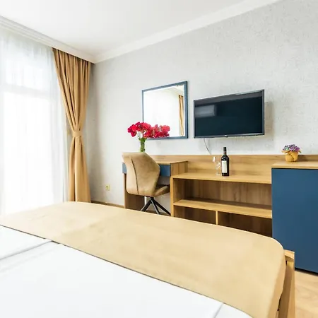 Hotel Laguna 4*