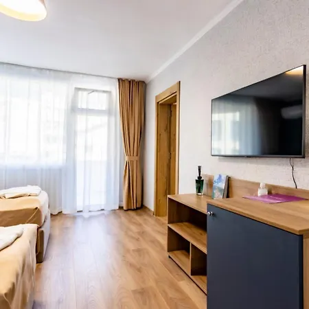 Laguna Hotel 4*